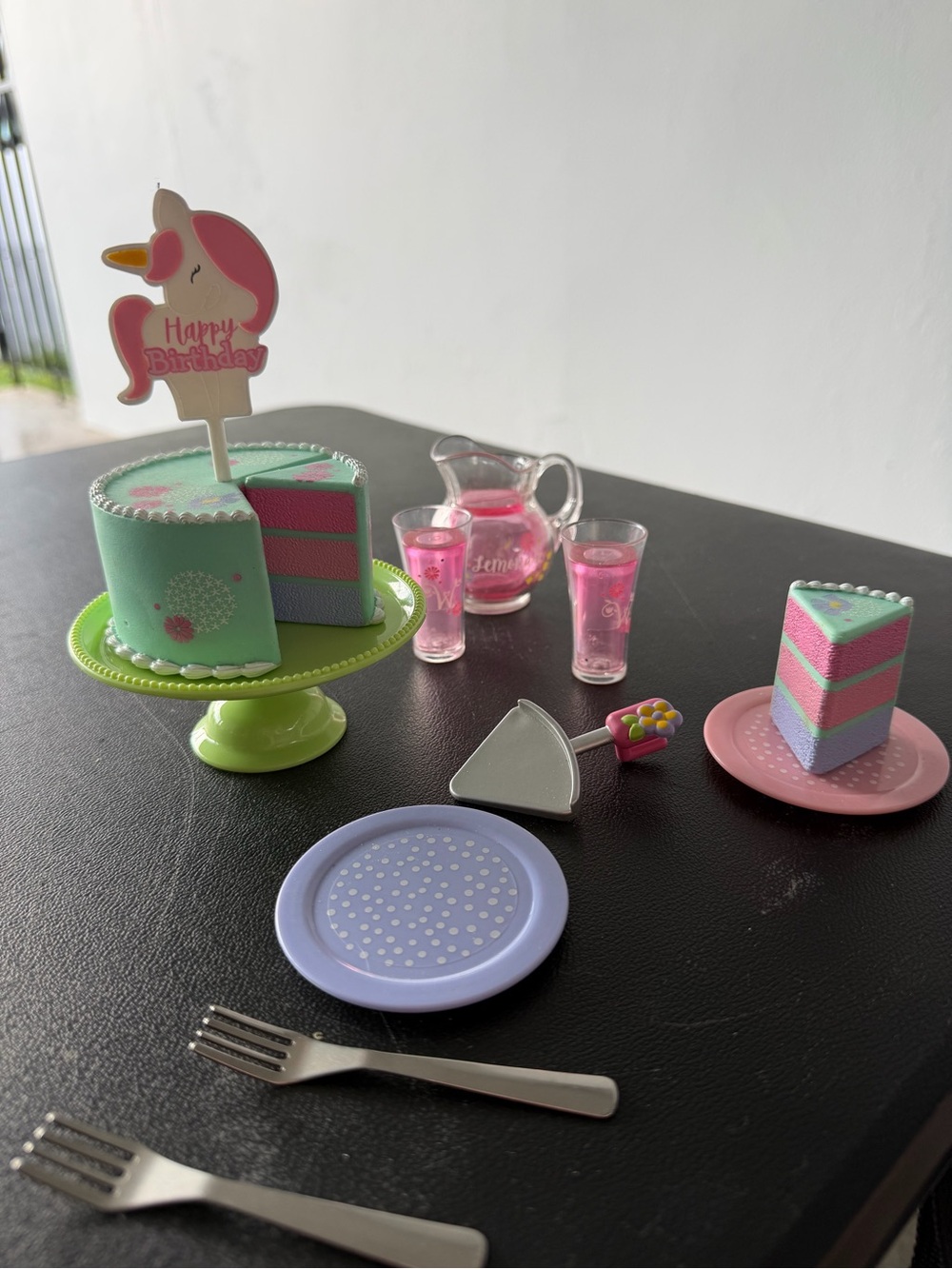 American Girl -  Wellie Wisher Happy Birthday Play Cake Set -Unicorn
